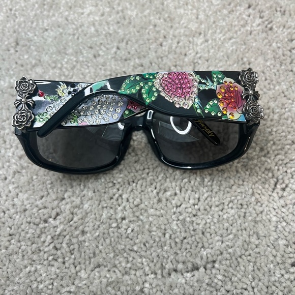 Vintage Y2K Ed Hardy Sunglasses - Picture 6 of 9